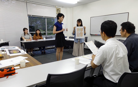 公演チラシを大学生と製作